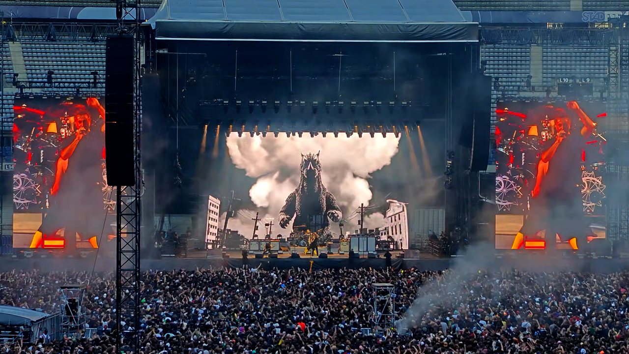 Concert visuals on a stadium stage